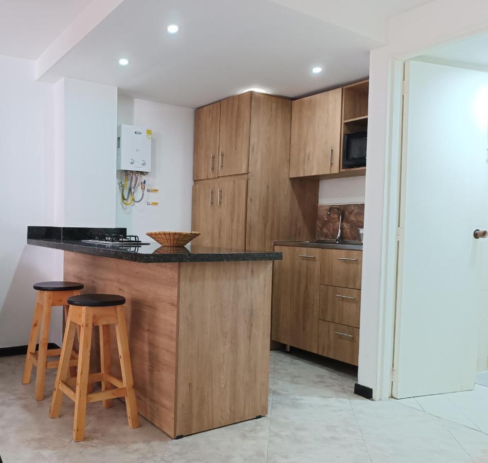 Апартаменты Acogedor Apartaestudio Ubicado En Laureles Медельин Экстерьер фото